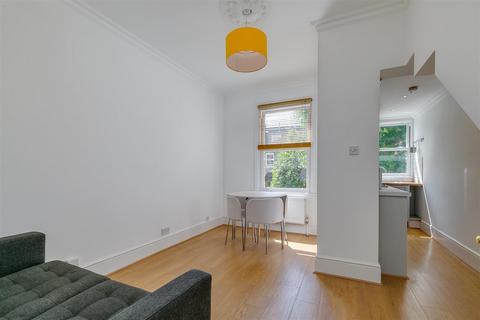 1 bedroom flat to rent, Coombe Road, Chiswick, London