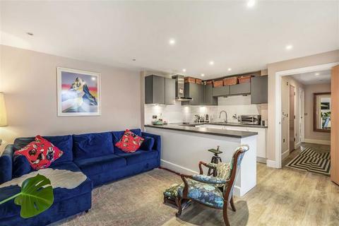 2 bedroom flat for sale, Florida Street, London E2