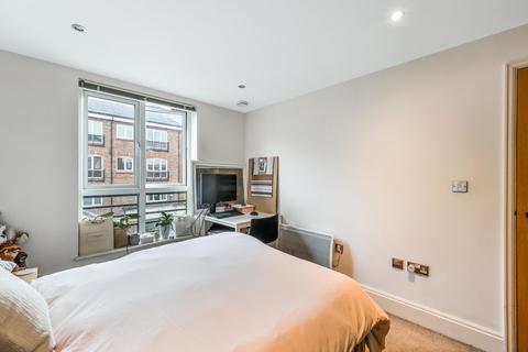 2 bedroom flat for sale, Dorey House, Brentford, TW8