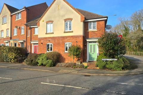 3 bedroom end of terrace house for sale, Dennetts Close, Daventry, NN11 9AE