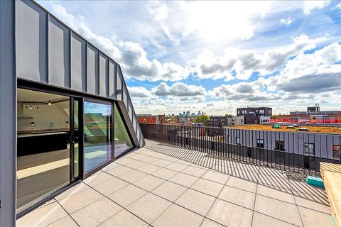 3 bedroom duplex for sale, The Fisheries, London Fields, E8