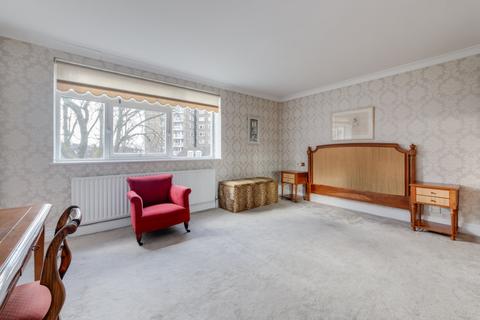 3 bedroom apartment for sale, Wymondham Court, St John's Wood, St John's Wood Park, London, NW8