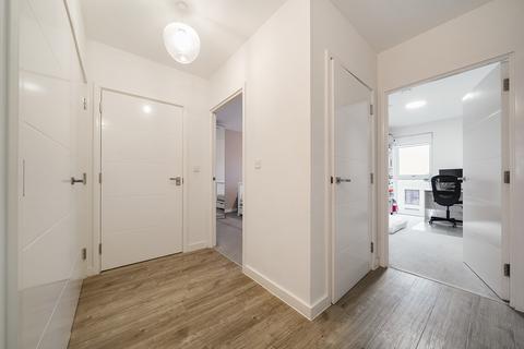 3 bedroom apartment for sale, Milky Way, London NW9