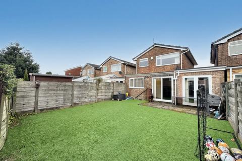 23 Holbeach Close, Bury, BL8 1XA