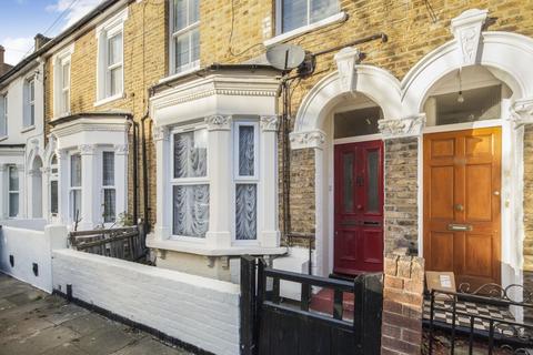 2 bedroom flat to rent, Fenham Road Peckham SE15