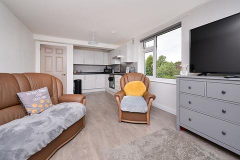 2 bedroom apartment for sale, Downton Court, Hollinswood, TF3