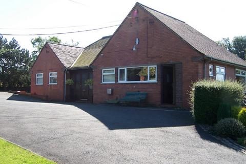 2 bedroom detached bungalow to rent, Oak Ridge Gratton Lane, Endon, Stoke-On-Trent, Staffordshire