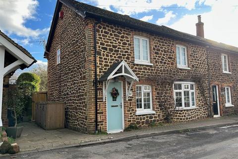 3 bedroom end of terrace house for sale, Trottiscliffe