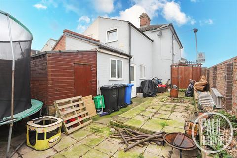 3 bedroom end of terrace house for sale, Seago Street, Lowestoft, Suffolk