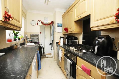 3 bedroom end of terrace house for sale, Seago Street, Lowestoft, Suffolk