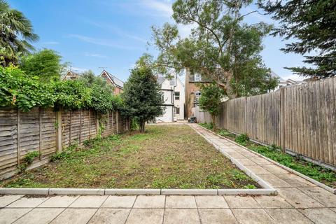 4 bedroom semi-detached house for sale, Beaconsfield Road, London, N11