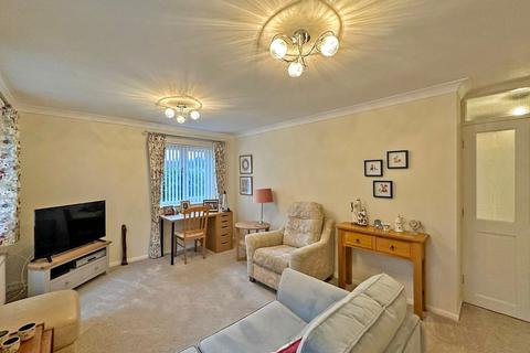 2 bedroom ground floor flat for sale, High Street, Wombourne, WV5