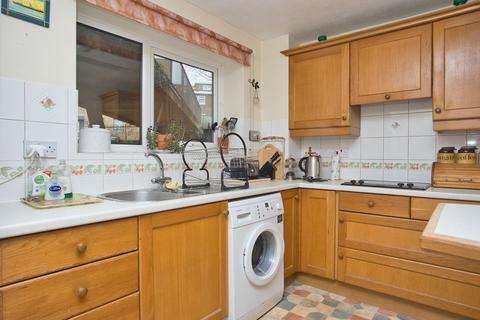 2 bedroom ground floor flat for sale, Harold Street, Dover, CT16