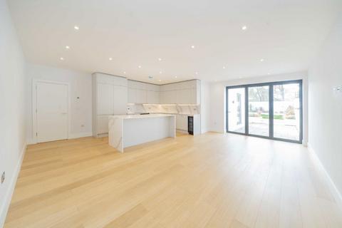 4 bedroom flat for sale, Brondesbury Park, London NW6