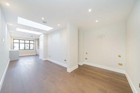 Studio for sale, Brondesbury Park, London NW6