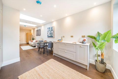 undefined, Brondesbury Park, London NW6