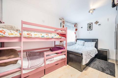 1 bedroom flat for sale, Telford Avenue, London SW2