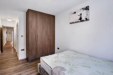 2 bedroom penthouse to rent, Bethnal Green Road, Bethnal Green, E2