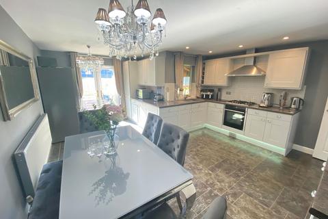 2a Deepdale Avenue, Royton, Oldham, OL2 6XD