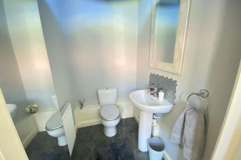 2a Deepdale Avenue, Royton, Oldham, OL2 6XD