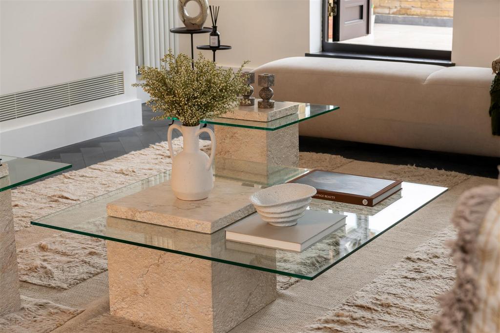 Flat 21 Parkwood Point Hi-57.jpg