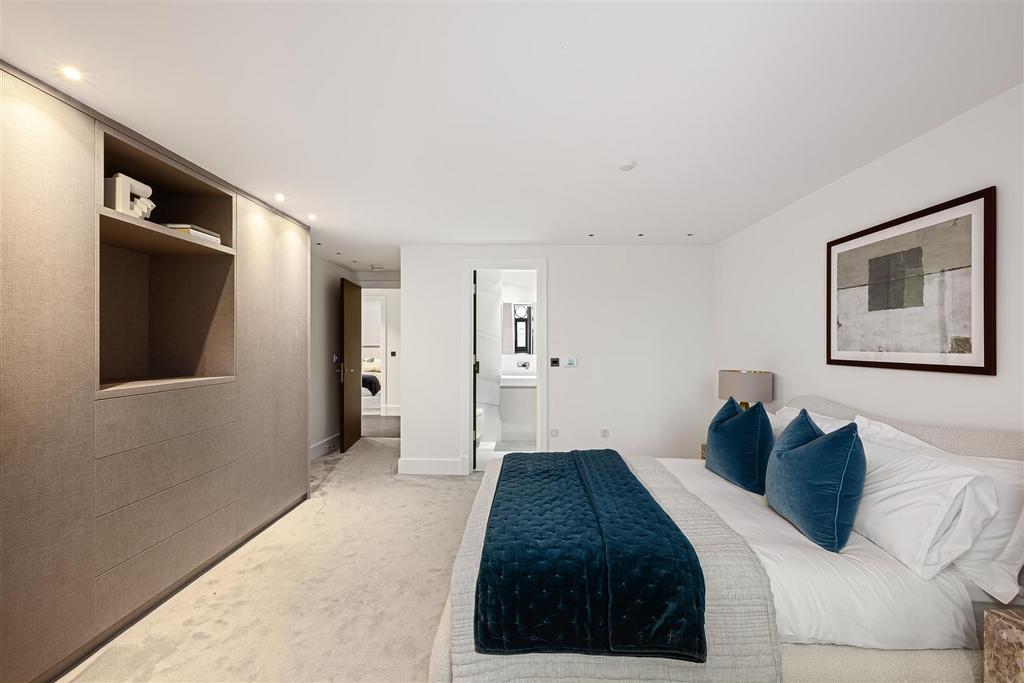 Flat 21 Parkwood Point Hi-40.jpg