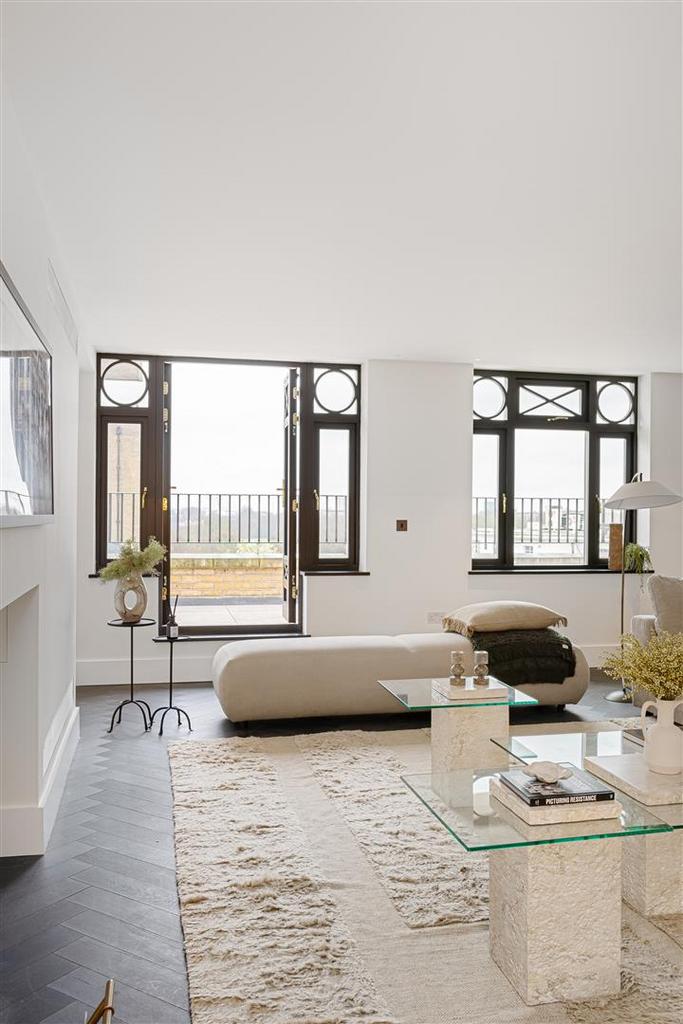 Flat 21 Parkwood Point Hi-50.jpg
