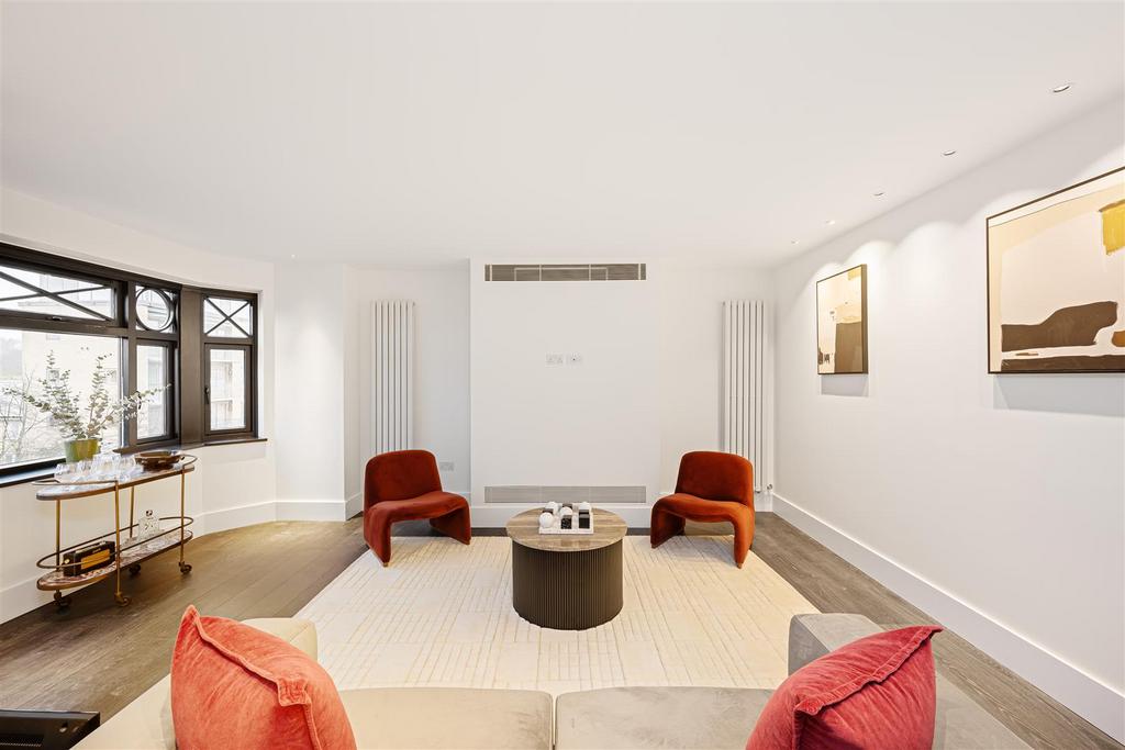 Flat 21 Parkwood Point Hi-13.jpg