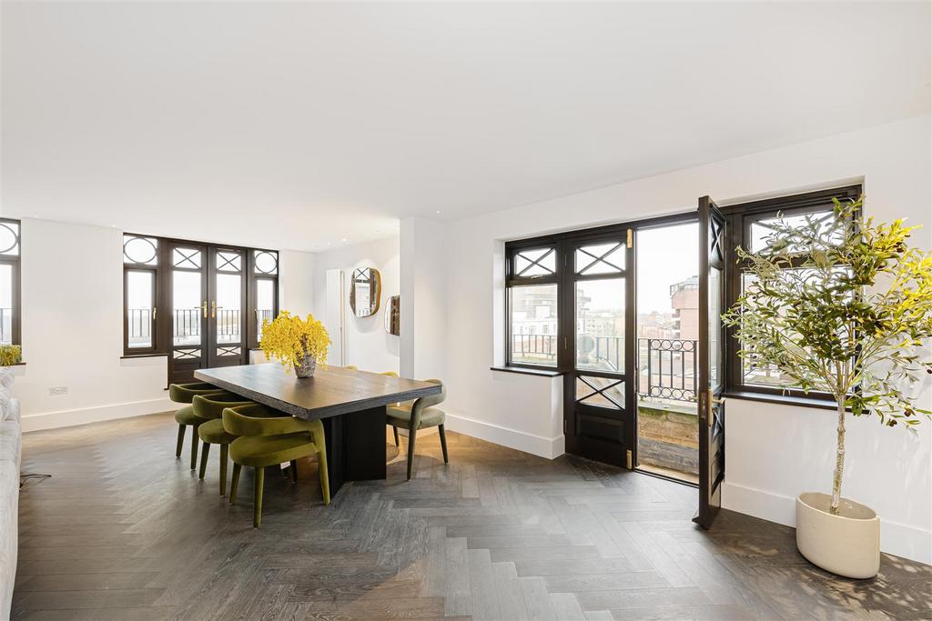 Flat 21 Parkwood Point Hi-11.jpg