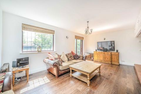 5 bedroom detached house for sale, Queens Avenue, Feltham TW13