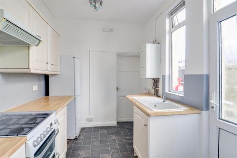 1 bedroom flat for sale, Wellington Avenue, Westcliff-On-Sea SS0