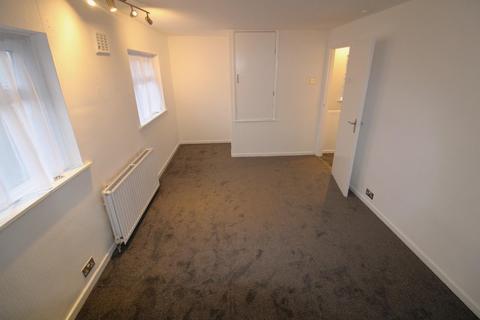 2 bedroom end of terrace house to rent, Henderson Drive, Dartford