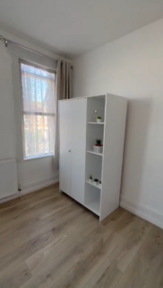 1 bedroom in a flat share to rent, High Street South, London E6