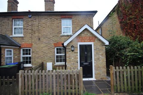 2 bedroom cottage to rent, Spring Lane, Slough SL2