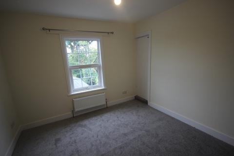 2 bedroom cottage to rent, Spring Lane, Slough SL2