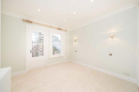 2 bedroom flat to rent, Esmond Road, London W4