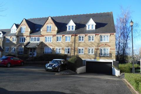 2 bedroom flat to rent, REEDS CRESCENT WD24