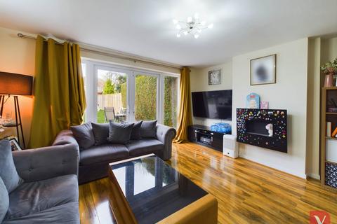 2 bedroom end of terrace house for sale, Dorel Close, Luton LU2