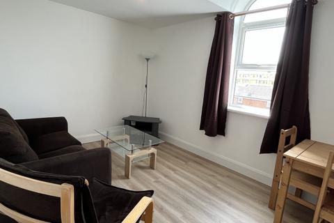 2 bedroom flat to rent, Plymouth Grove, Manchester M13