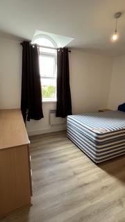 2 bedroom flat to rent, Plymouth Grove, Manchester M13