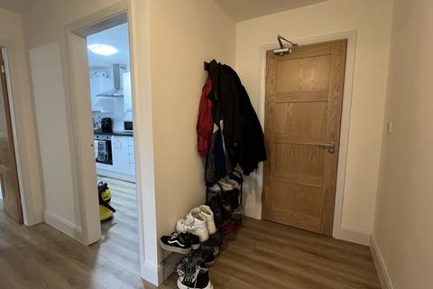 2 bedroom flat to rent, Plymouth Grove, Manchester M13