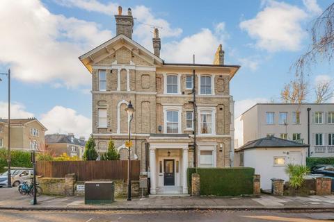 2 bedroom flat for sale, North Grove, London N6