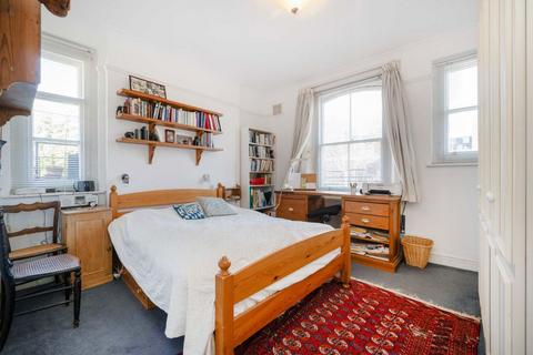 2 bedroom flat for sale, North Grove, London N6