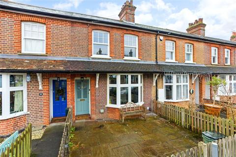 3 bedroom terraced house to rent, Cornwall Road, Harpenden, Hertfordshire, AL5