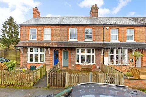 3 bedroom terraced house to rent, Cornwall Road, Harpenden, Hertfordshire, AL5