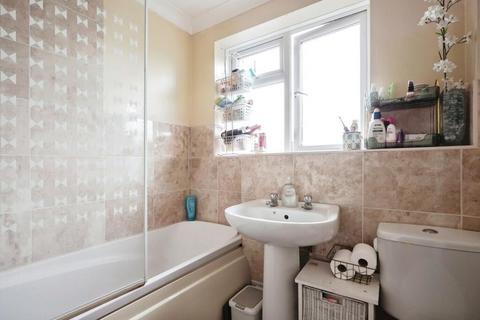 7 Brambledown, Folkestone, CT19 5SL