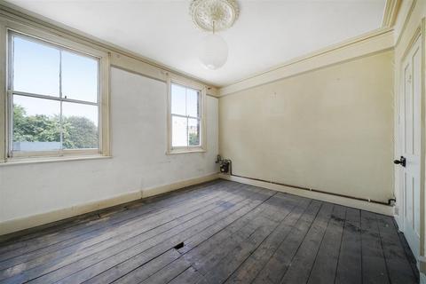 2 bedroom flat for sale, Felsham Road, Putney