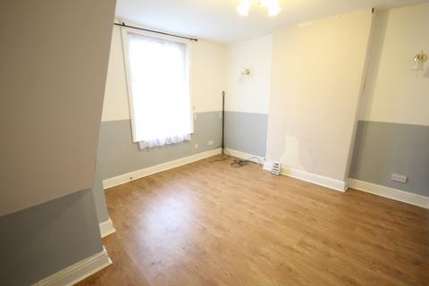 2 bedroom end of terrace house to rent, Coronation Avenue, Rothwell, Northants, NN14