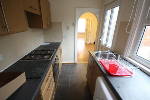 2 bedroom end of terrace house to rent, Coronation Avenue, Rothwell, Northants, NN14