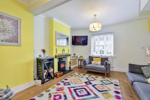 3 bedroom end of terrace house for sale, Tibbs Hill Road, Abbots Langley, WD5